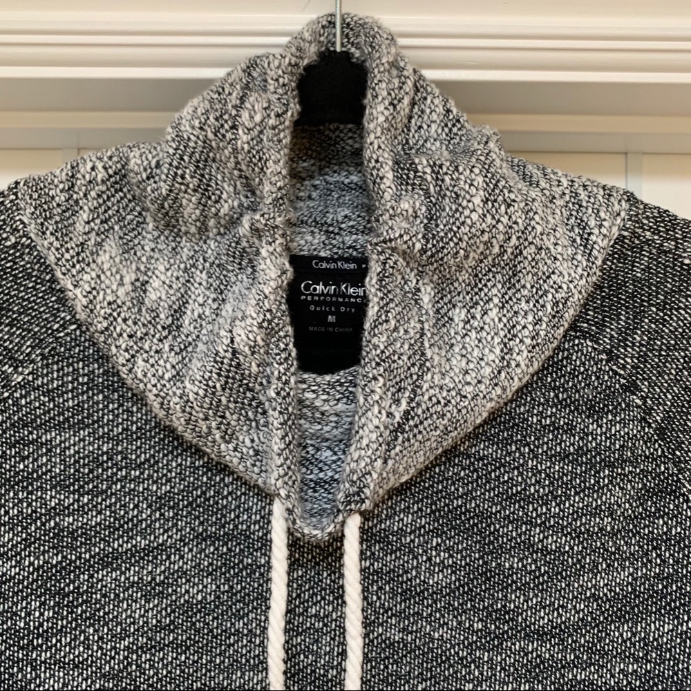 Calvin Klein Performance Quick Dry Pullover Poncho - Picture 2 of 12